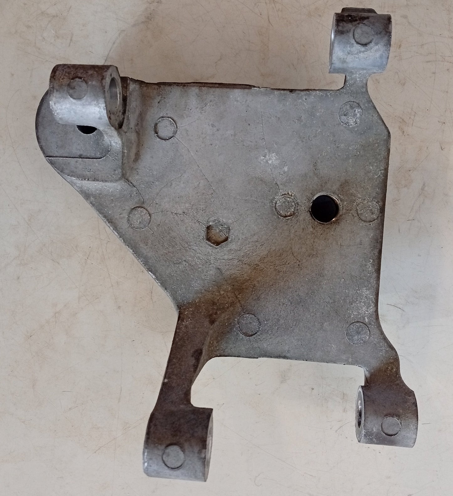 Base Soporte Motor Nissan Tiida 1.8