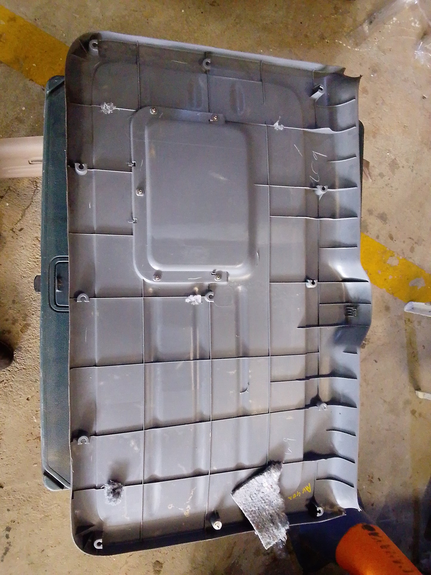 Tapa Compuerta Interna Toyota Rav4 2002