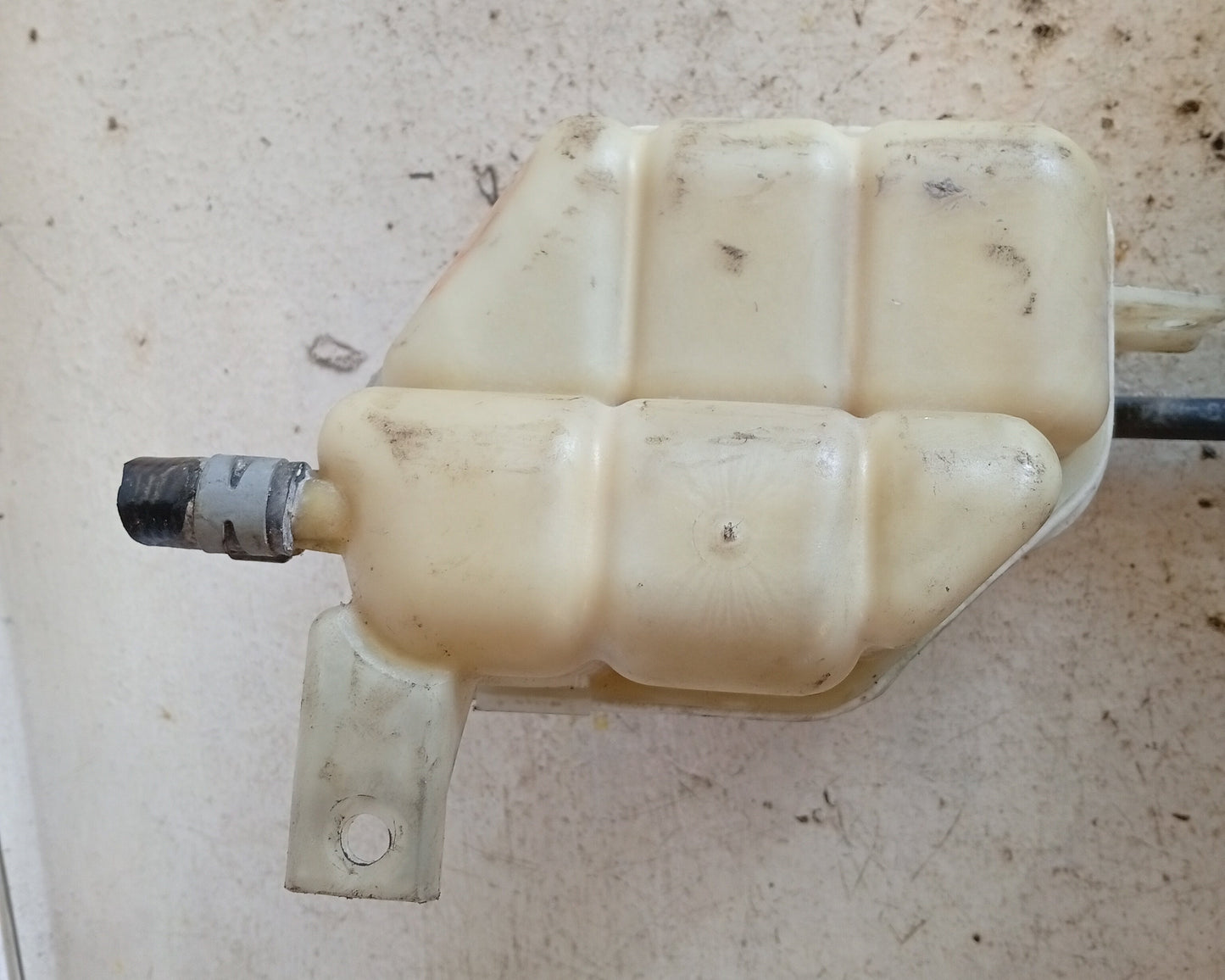 Envase Deposito Agua Radiador Nissan Frontier Pathfinder 2007 2010