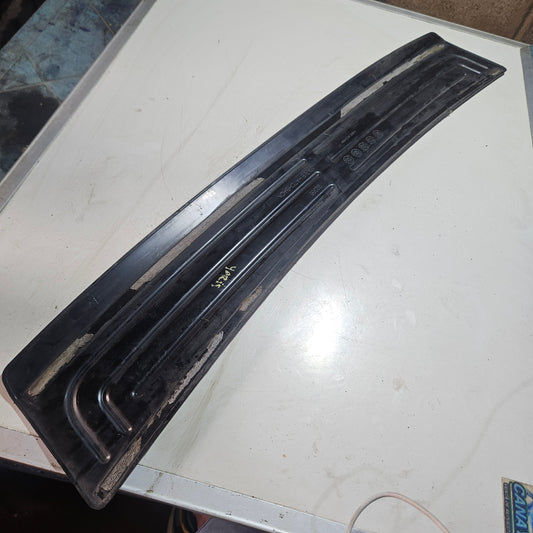 Pisa Alfombra Maleta Toyota Yaris 2006 2010 Importado