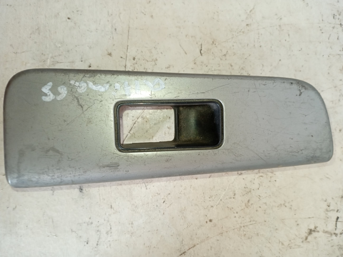 Embellecedor Mando Eleva Vidrio Altima 2005-2006