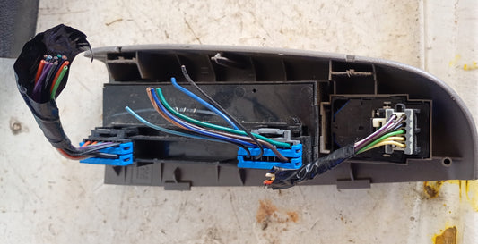 Mando Eleva Vidrio Piloto Chevrolet Silverado Blazer 4ptas 1998 2003