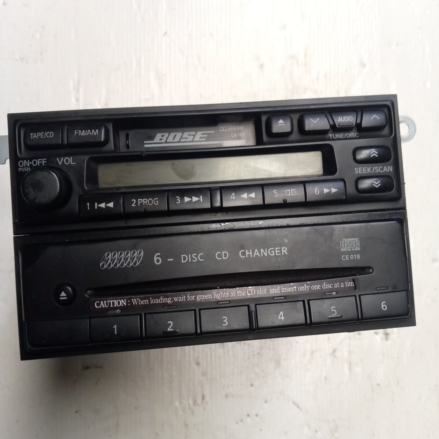 Radio Reproductor Nissan Pathfinder 2001 2004