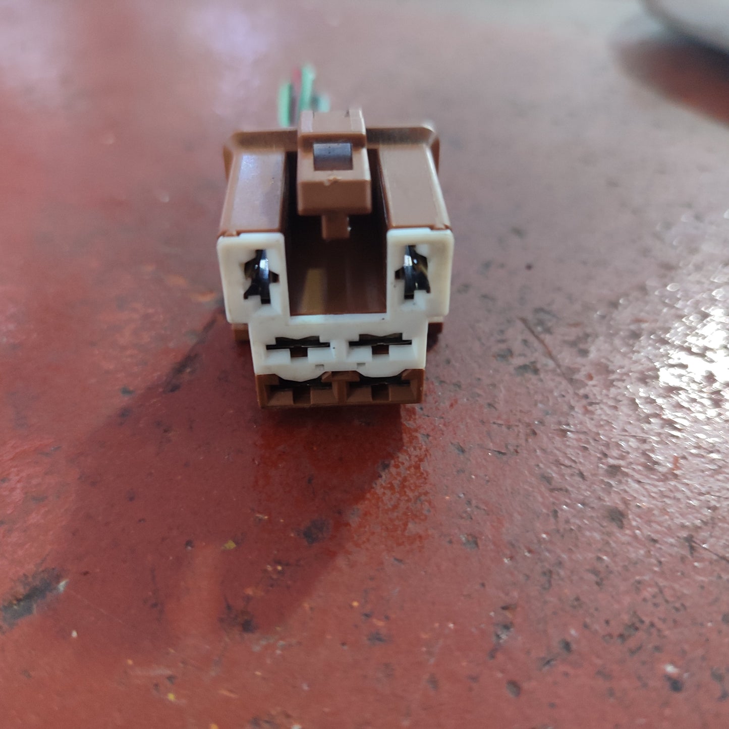 Conector Fusilera Nissan Almera Sentra B15 1.8