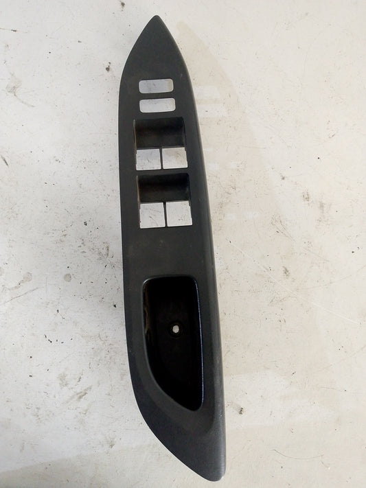 Embellecedor Mando Eleva Vidrio Toyota Yaris Belta 2007 2012