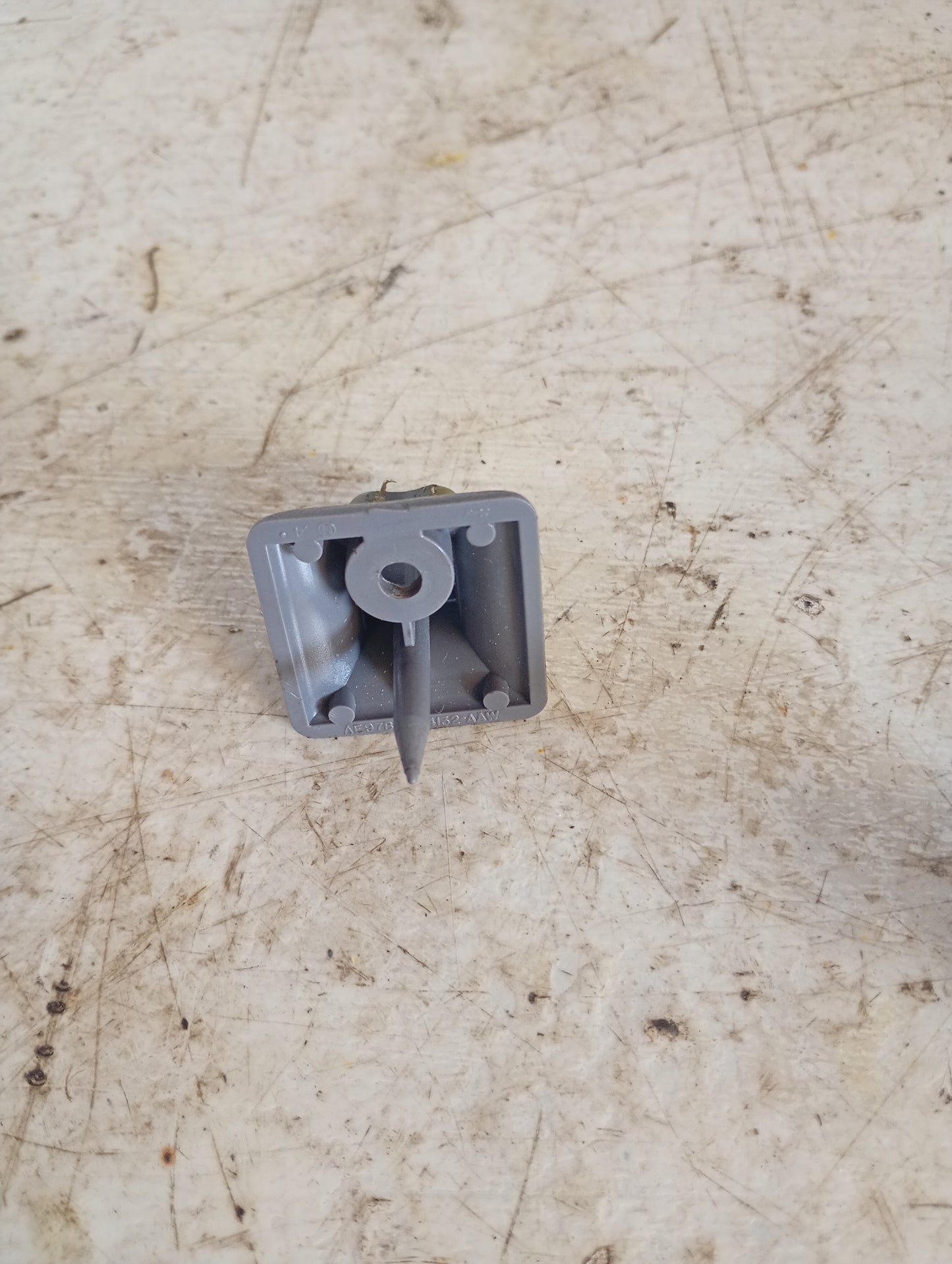 Gancho Tapa Sol Ford F150 1996
