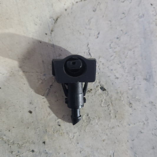 Sapitos Rociadores Limpia Parabrisas Nissan Tiida