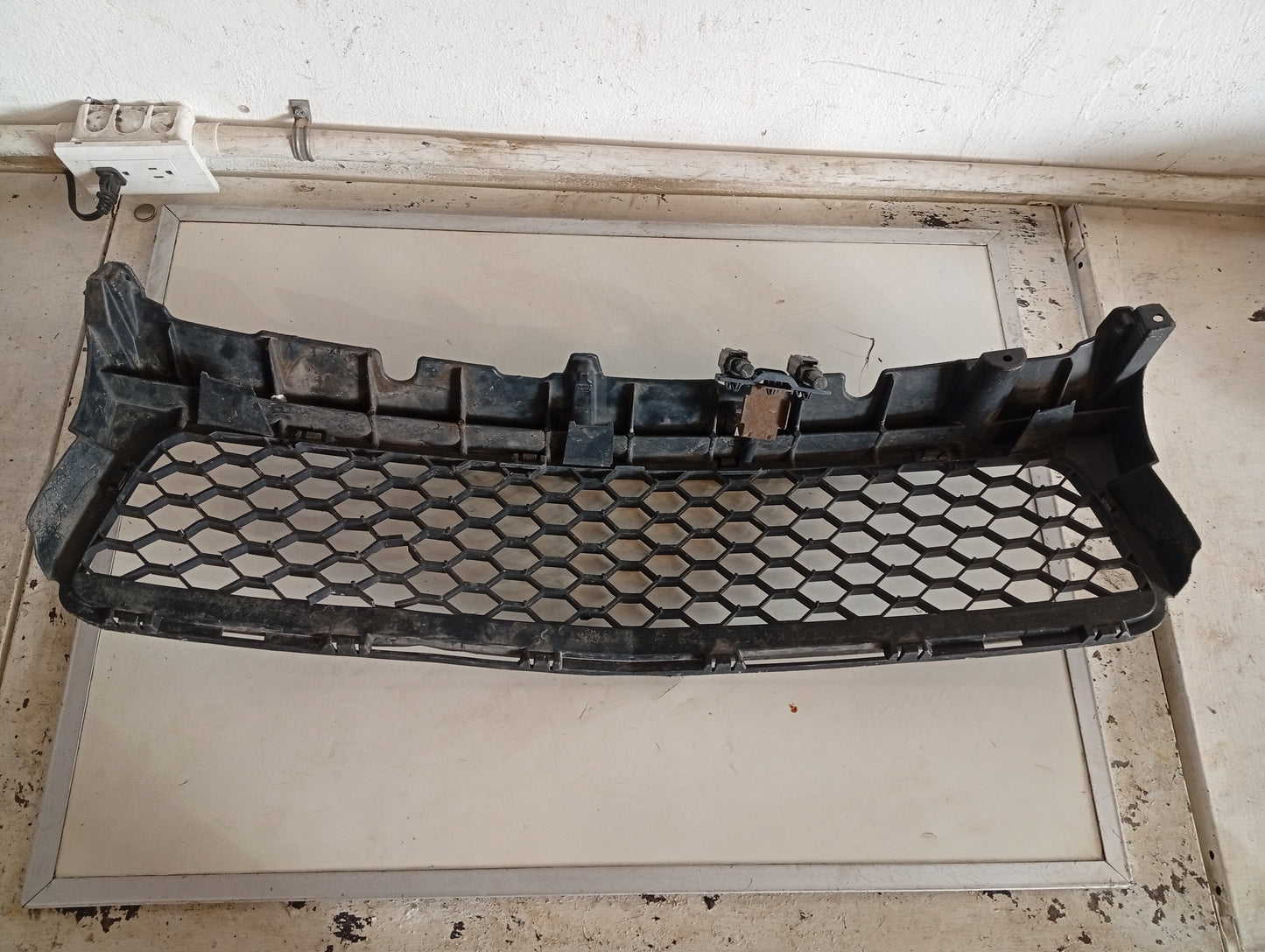Parrilla Delantera Inferior Mazda3 2007 2009