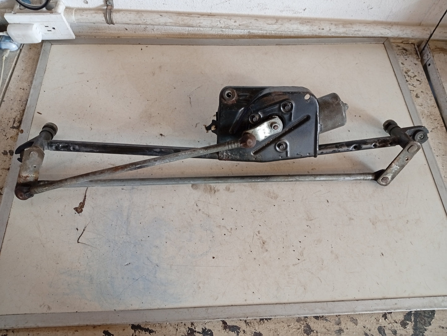 Motor Brazo LimpiaParabrisa Ford Escape 2006 2008