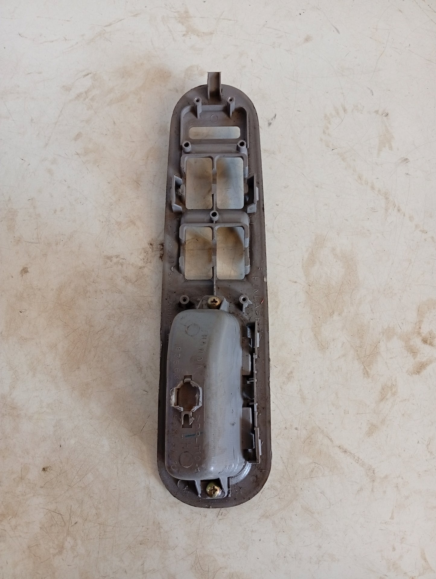 Embellecedor Mando Eleva Vidrio Honda Odyssey 2002