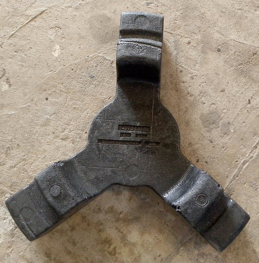 Base Porta Caucho Respuesto Nissan Sentra B16 2007 2012