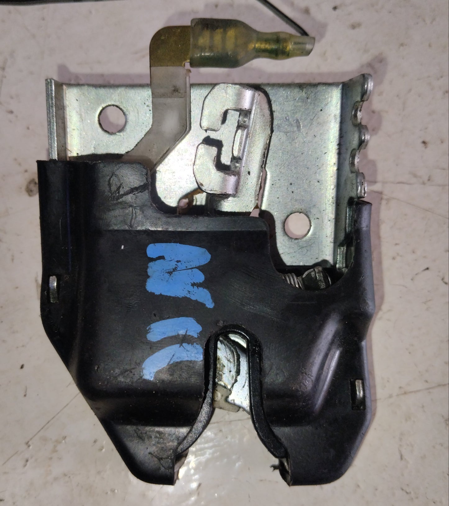 Cerradura Maleta Chevrolet Aveo 2004 2008