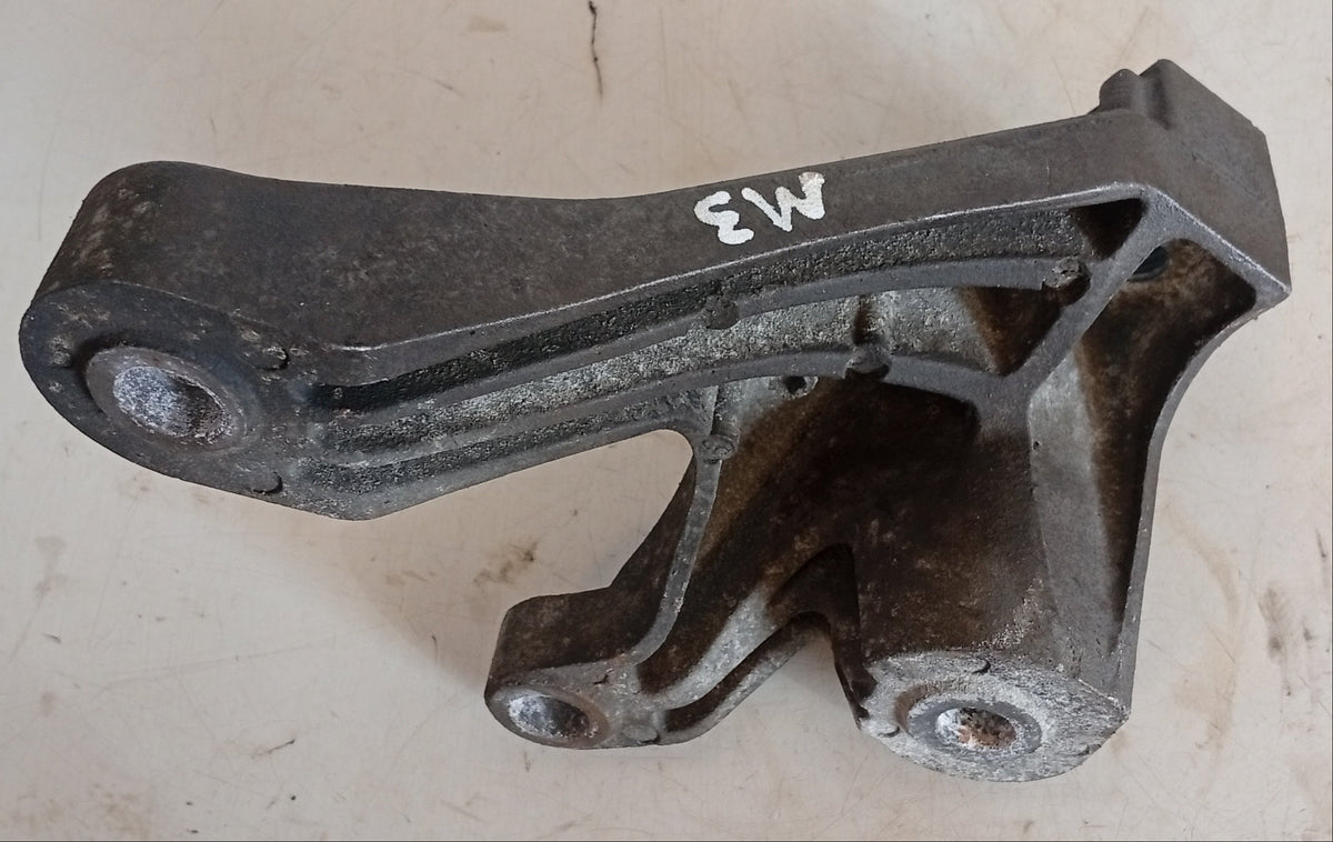 Base Soporte Mazda3 2004 2008