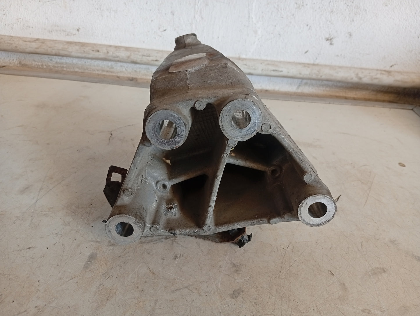 Base Soporte Trasero Central Motor Honda Odyssey 2005 2010