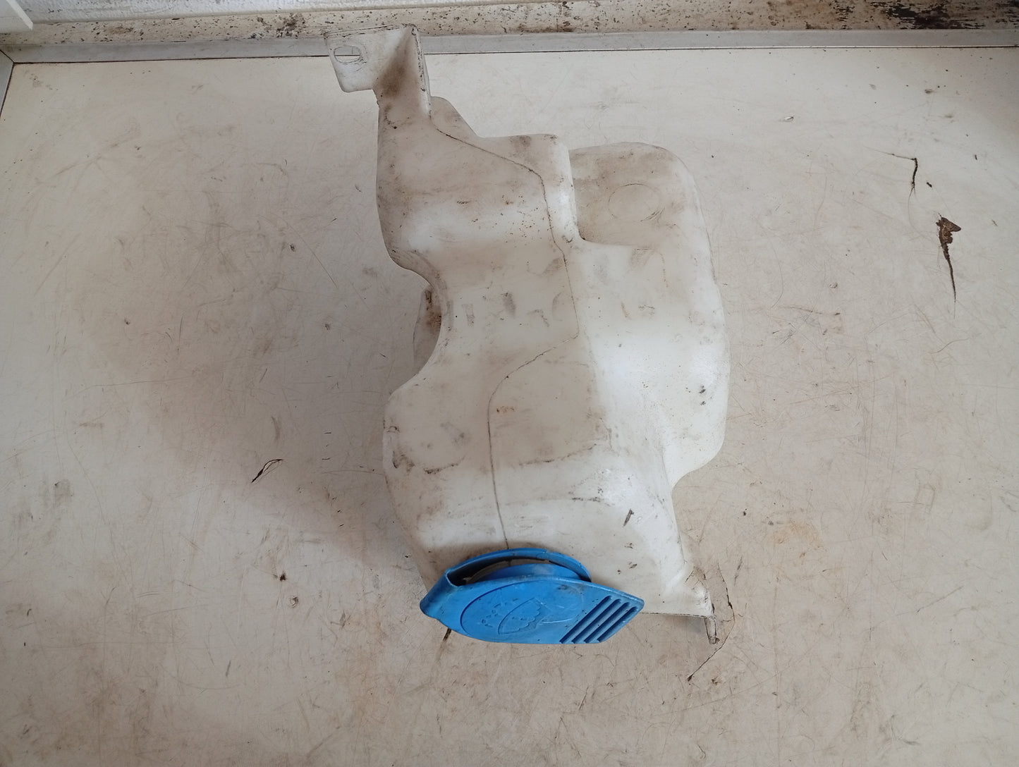 Envase Deposito Agua Limpiaparabrisas Volkswagen Golf Jetta
