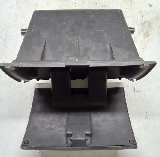 Guantera Nissan Sentra B16 Original