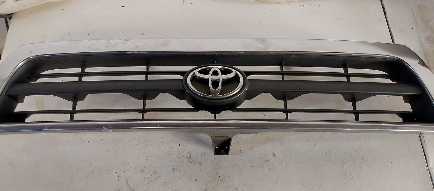 Parrilla Delantera Frontal Toyota 4Runner 1996 1998