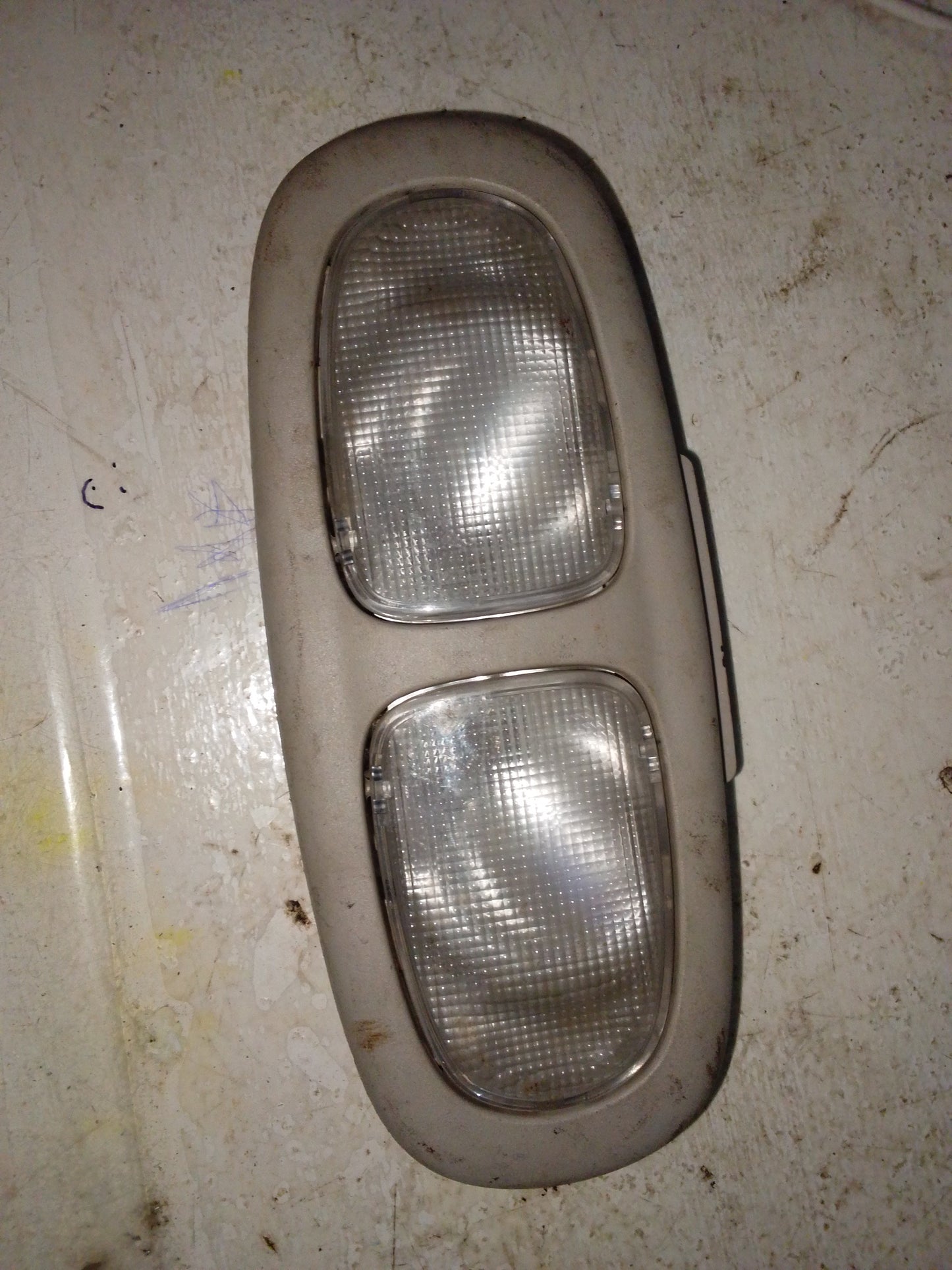 Luz Lámpara Techo Central Chevrolet Trailblazer