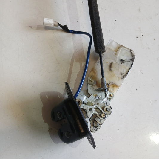 Cerradura Compuerta Nissan Xtrail 2002 2007