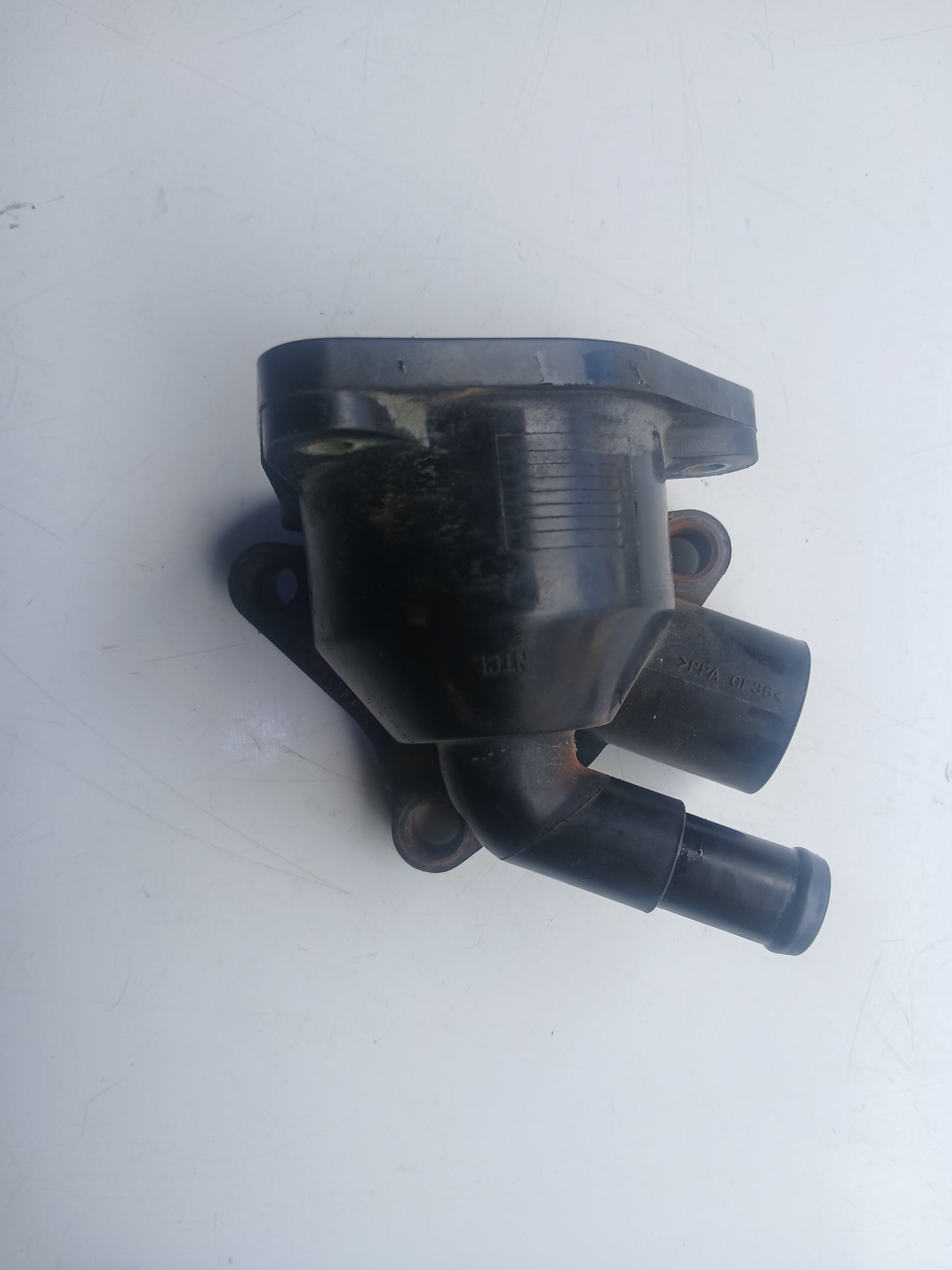 Base Toma De Agua Plastica Honda K24A4/ K24Z6 Z3 A1 A8