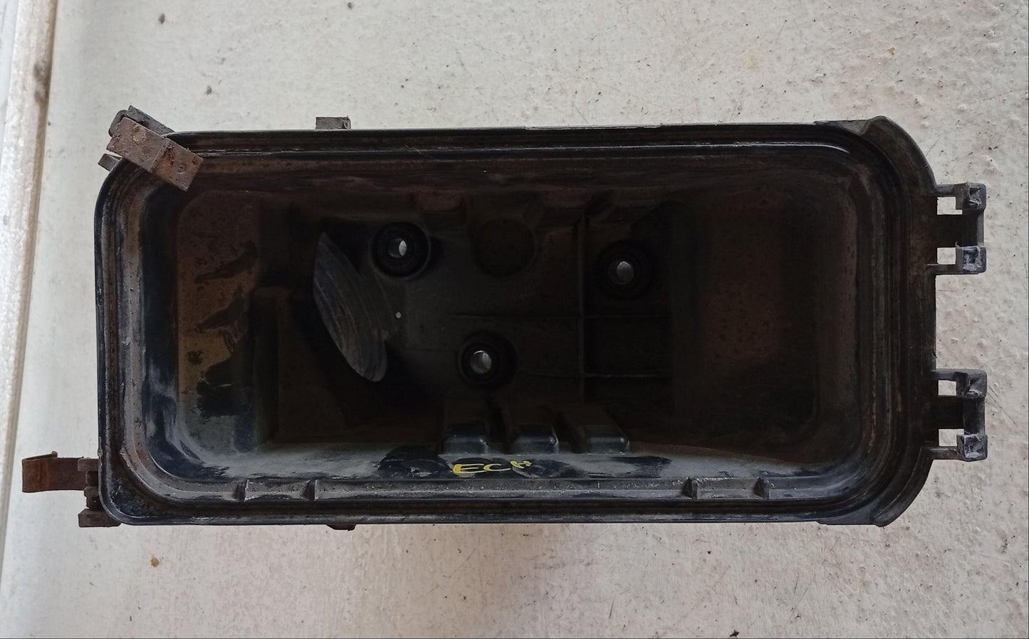 Tapa Filtro Inferior Purificación Aire Toyota Yaris 2000 2005