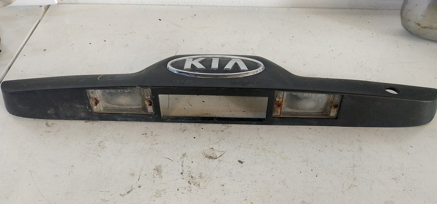 Porta Placa Compuerta Kia Sportage 2006 2012