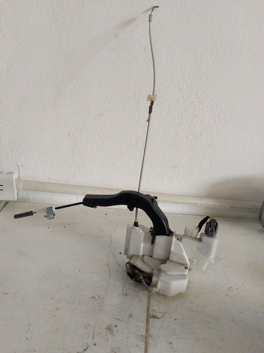 Cerradura Puerta Honda Accord 2004