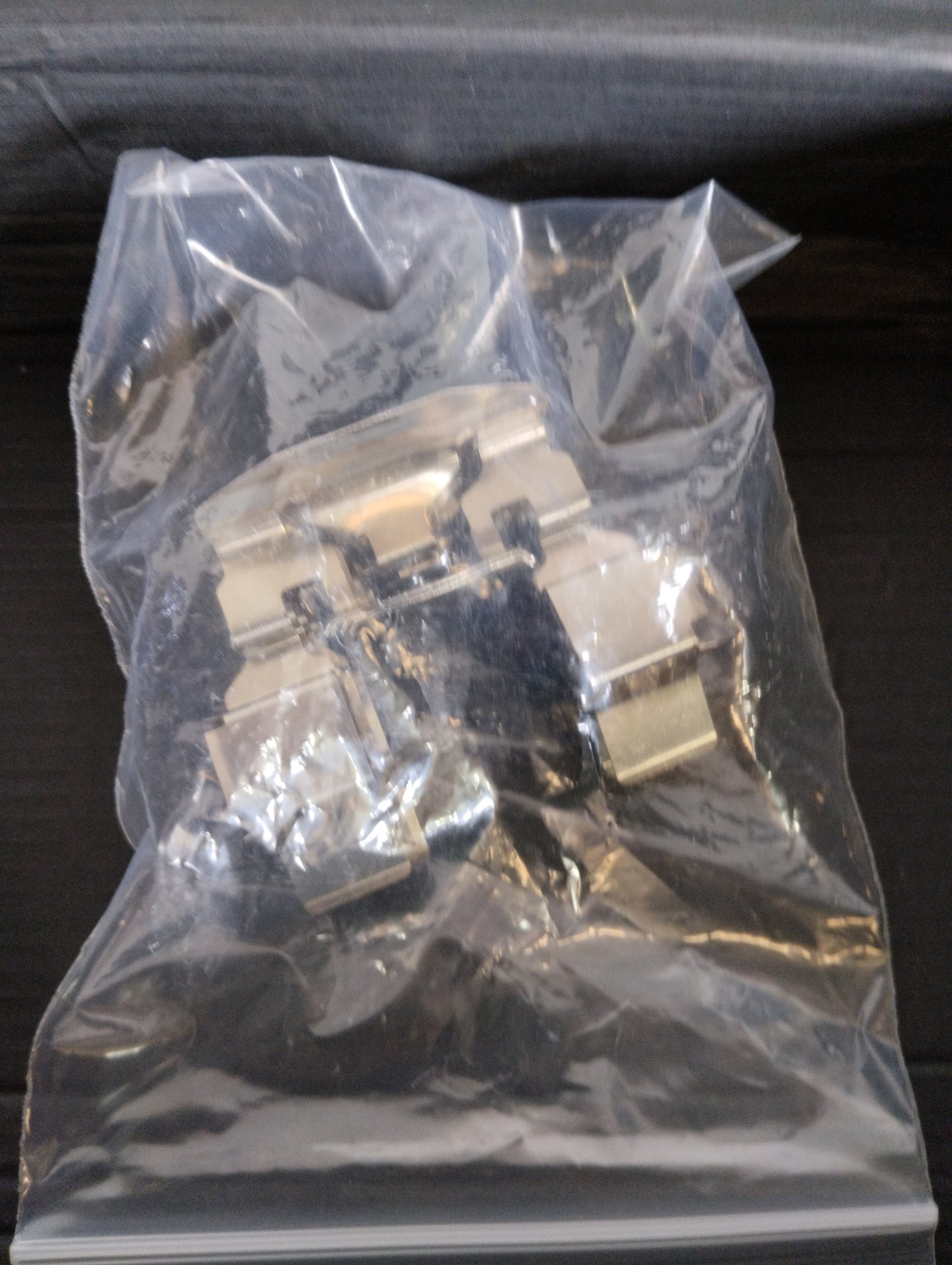 Herraje y Pastillas Freno Ford Explorer 2004 NUEVO