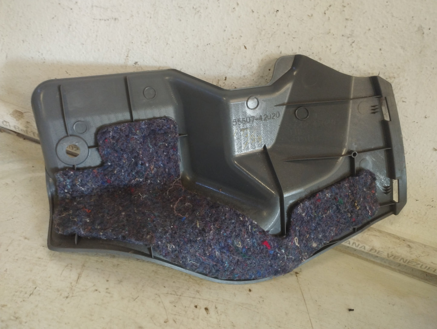 Tapa Lateral Consola Central Toyota Rav4 2002