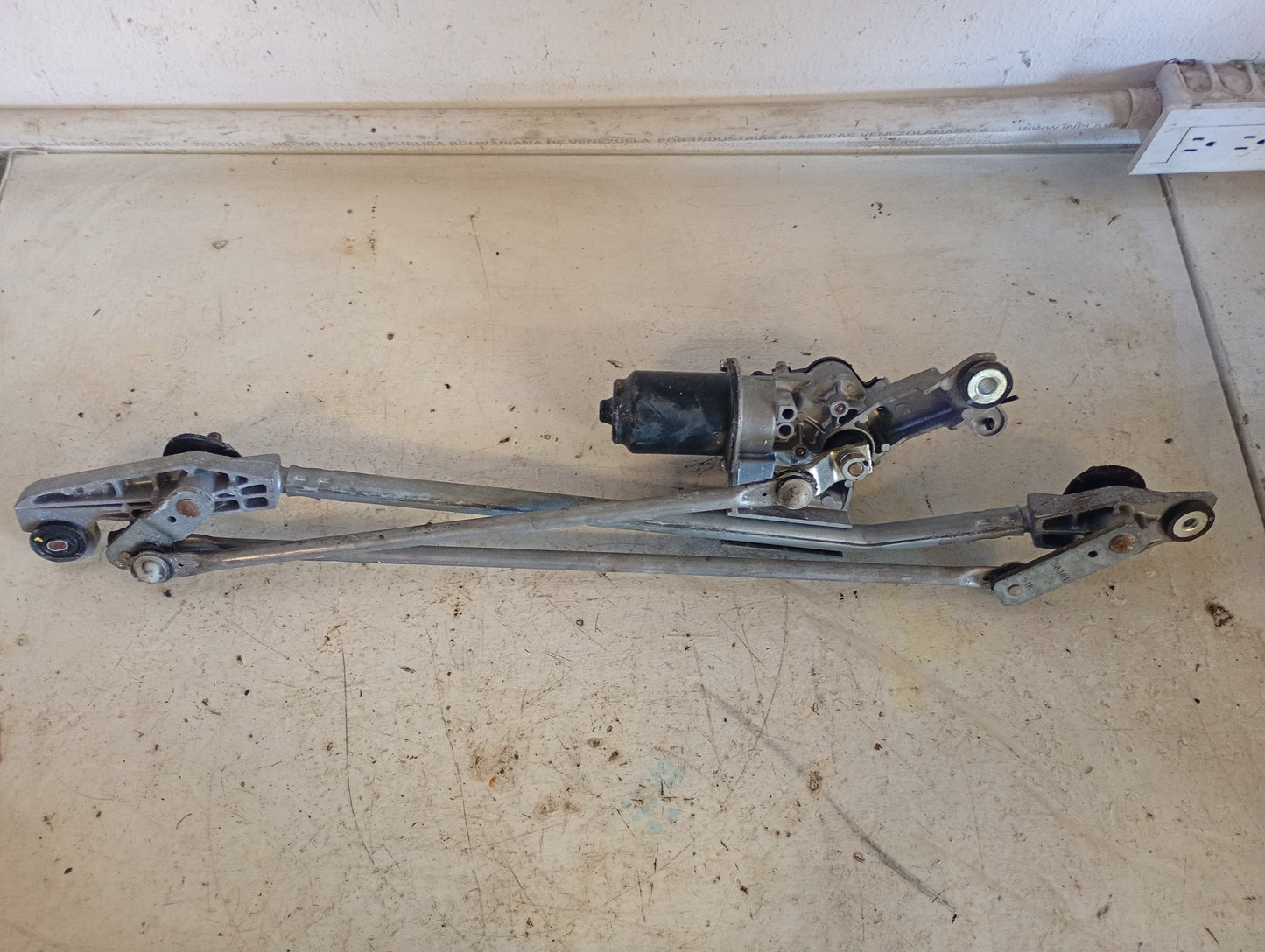 Motor Brazo Limpia Parabrisa Nissan 350Z 2005