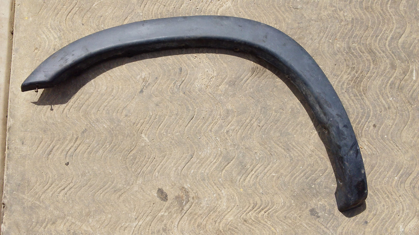 Moldura Buche Delantero Dodge Ram 2008