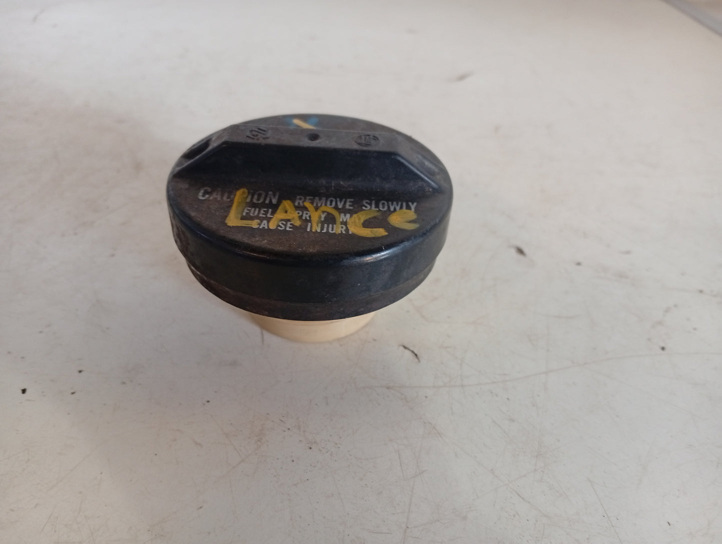 Tapa Gasolina Mitsubishi Lancer