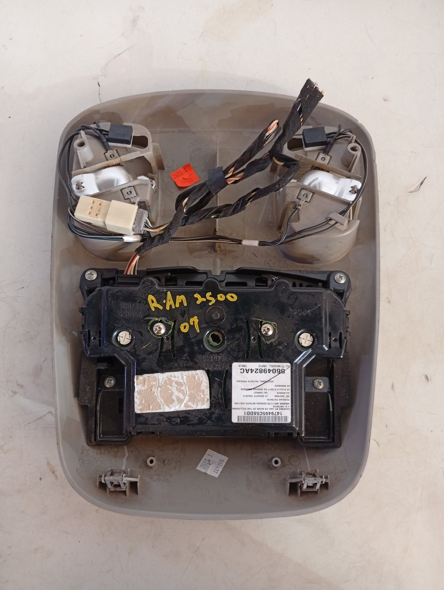 Lampara Delantera Techo Dodge Ram 2500 2006 2008