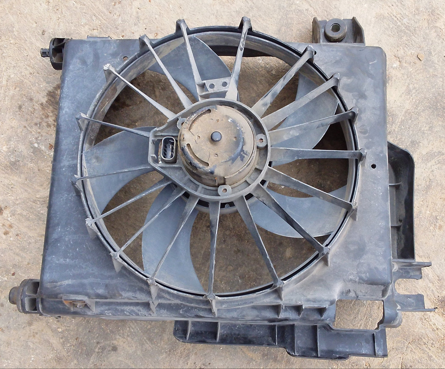 Motor Electroventilador Completo Dodge Ram 2006 2008