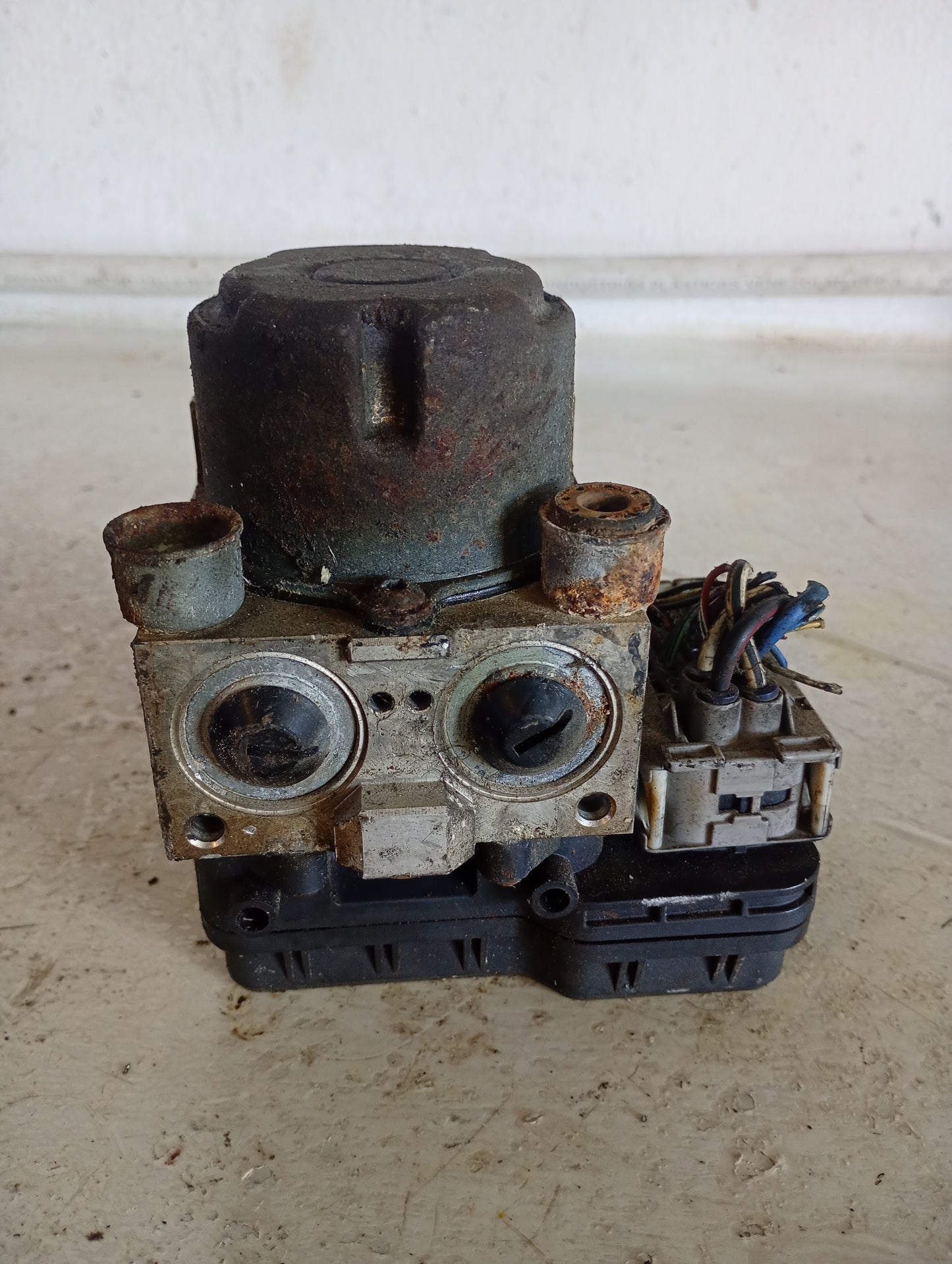 Modulo ABS Freno Toyota Tundra V8 4.7 2001 2005