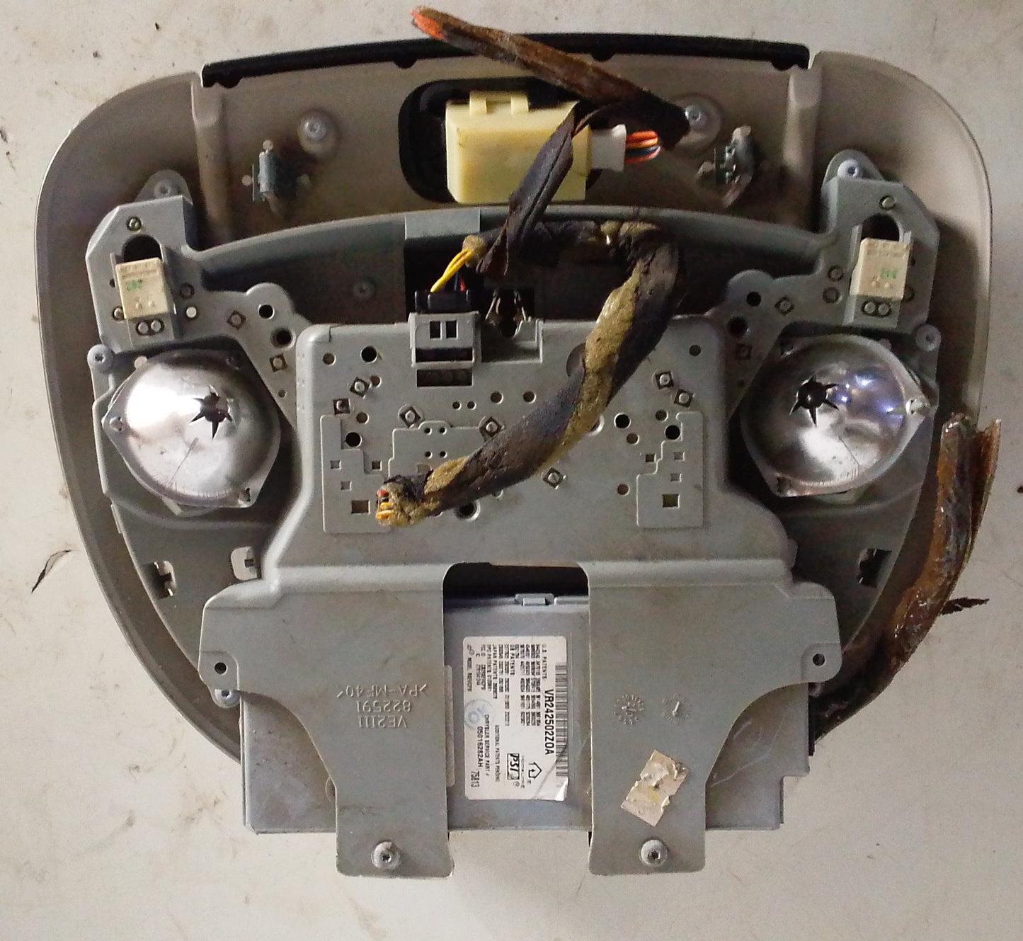 Lampara Techo Mando Puerta Y Ventana Dodge Caravan 2004 2007