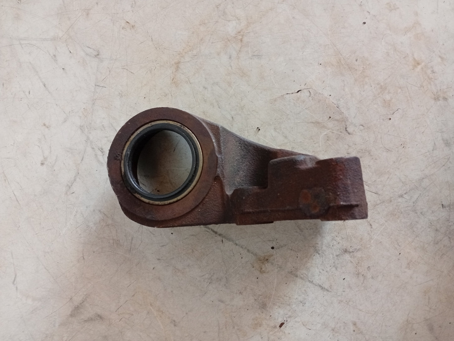 Base Soporte Tripoide Mazda3