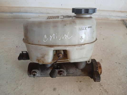 Bomba De Freno Cadillac Escalade 2005
