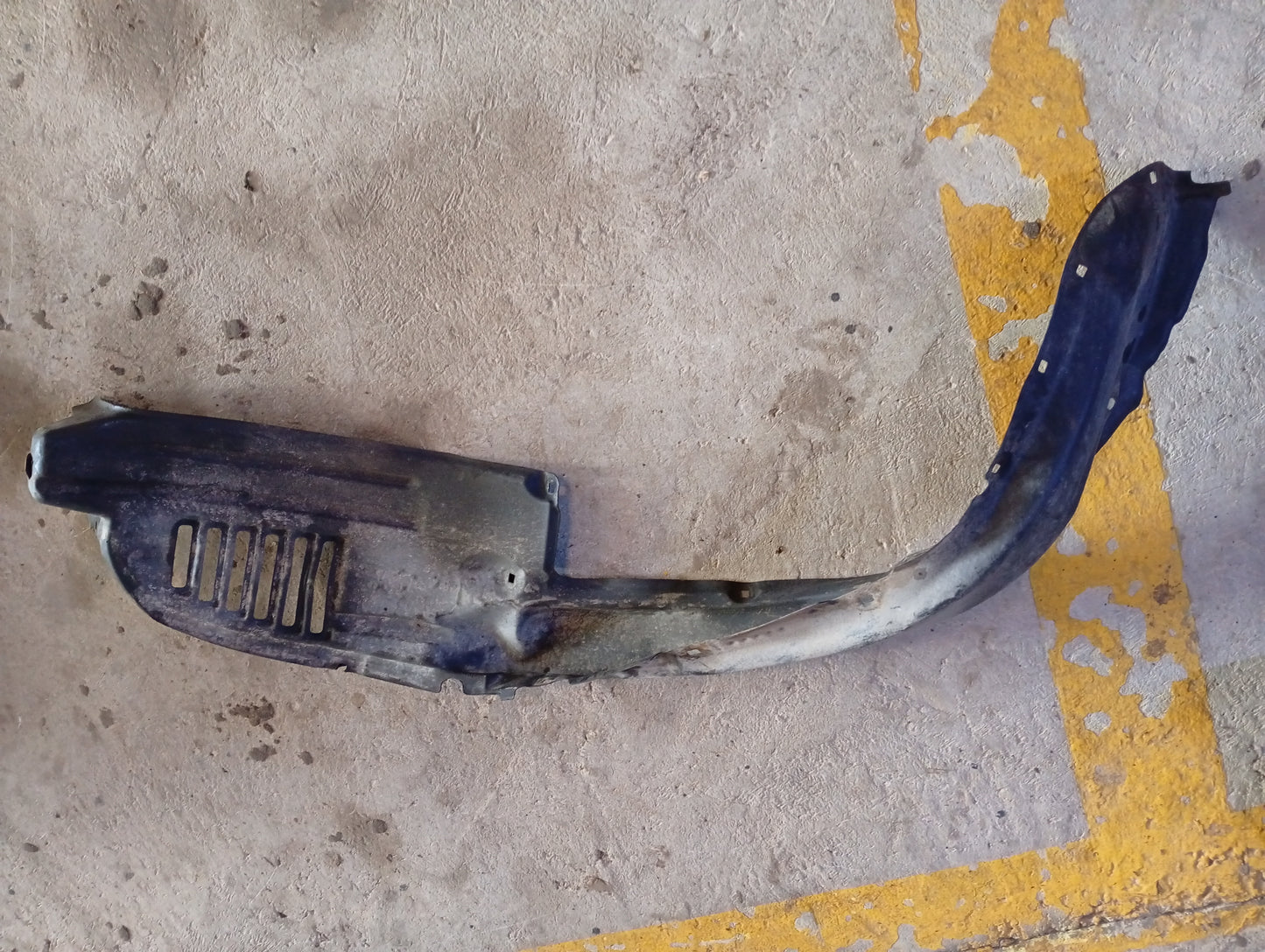 Guardapolvo Delantero Toyota Tacoma 2005 2011