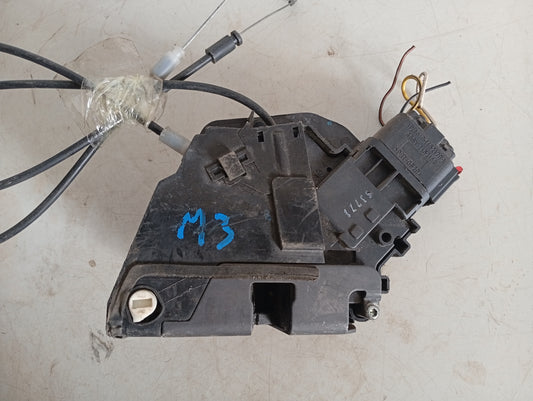 Cerradura Puerta Mazda3