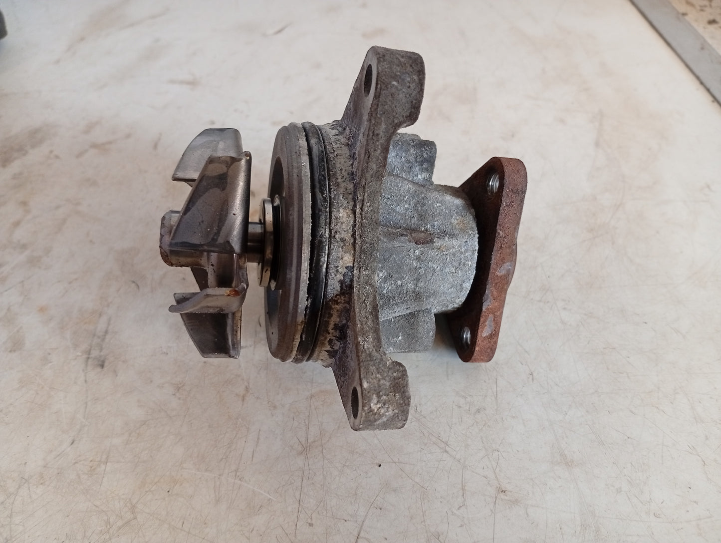 Bomba Agua Mazda3