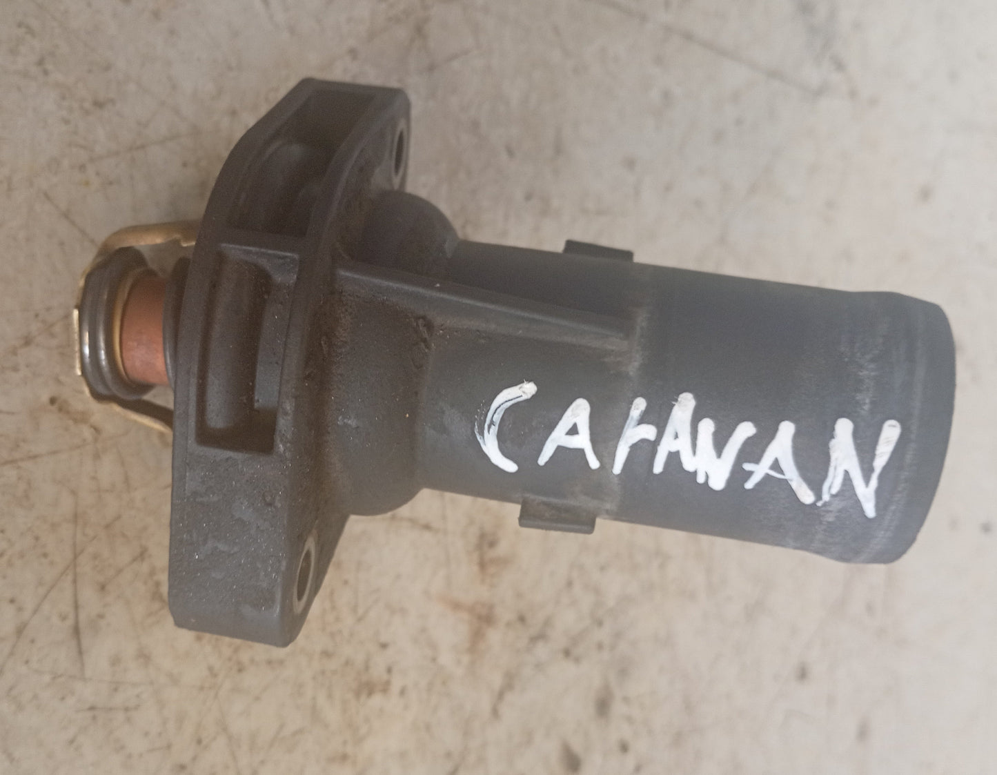 Toma Agua Plastica Con Termostato Dodge Caravan