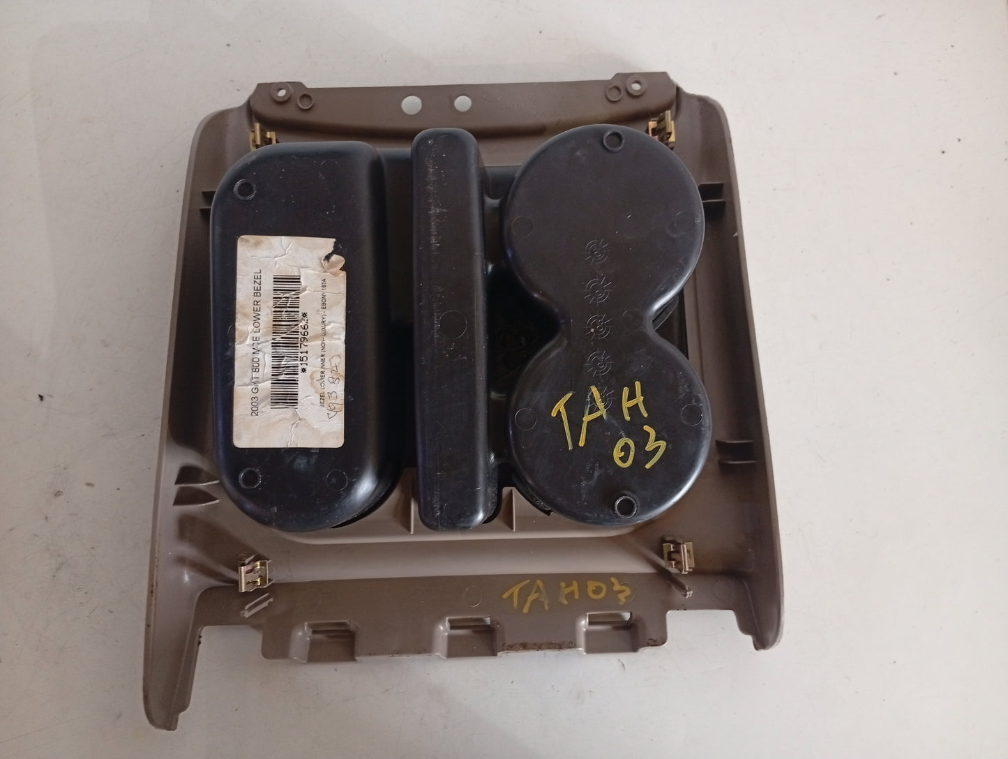 Porta Vaso Delantero Chevrolet Tahoe 2003 2006