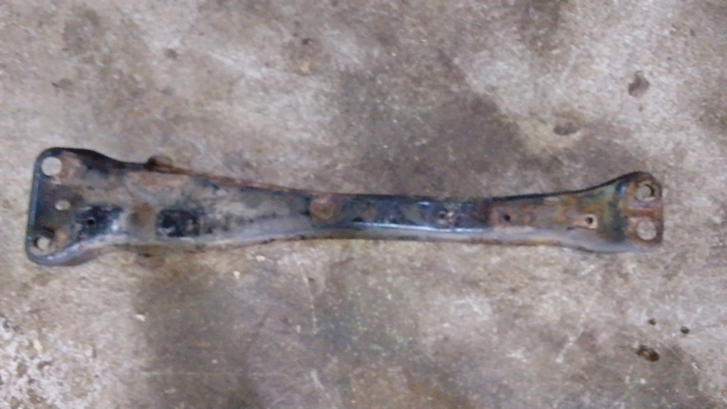 Puente Travesaño Nissan Sentra B15 2001 2008