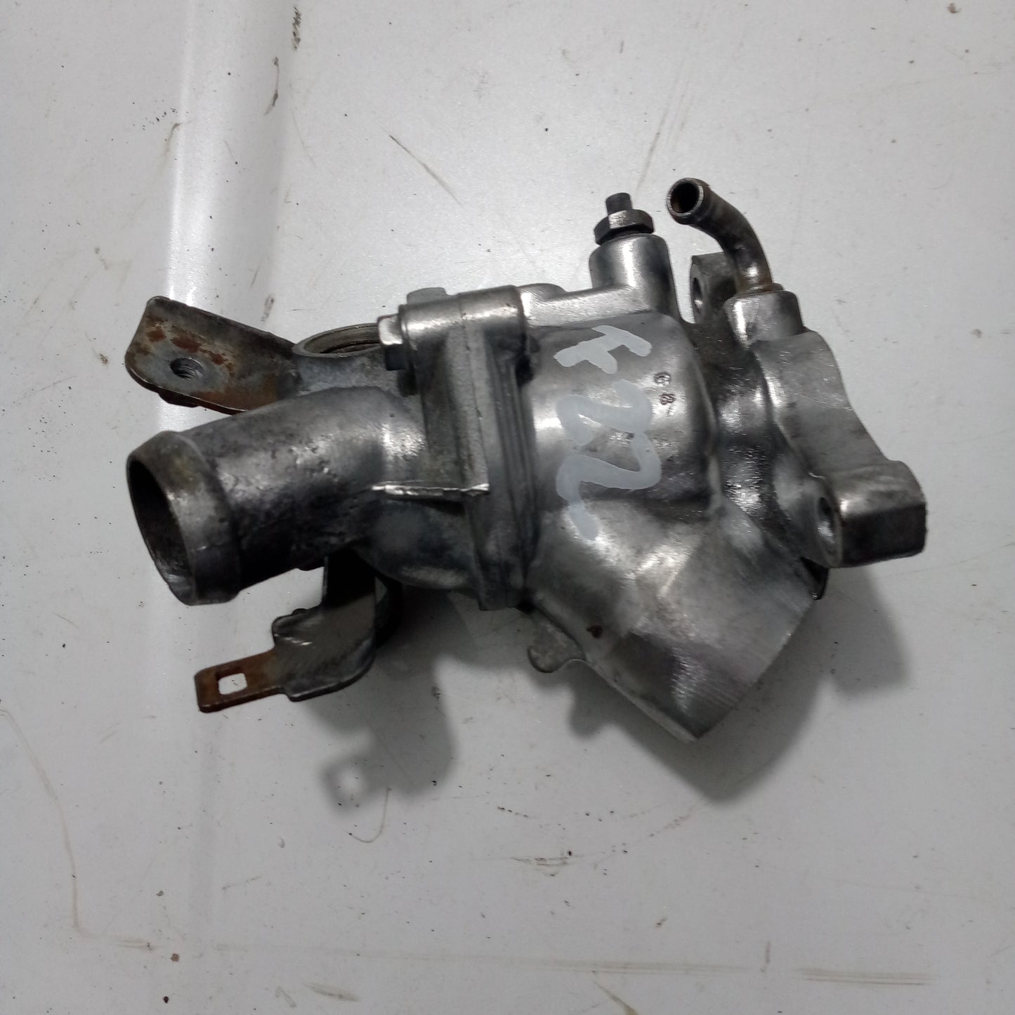 Toma Agua con Termostato Honda Accord F22 F23