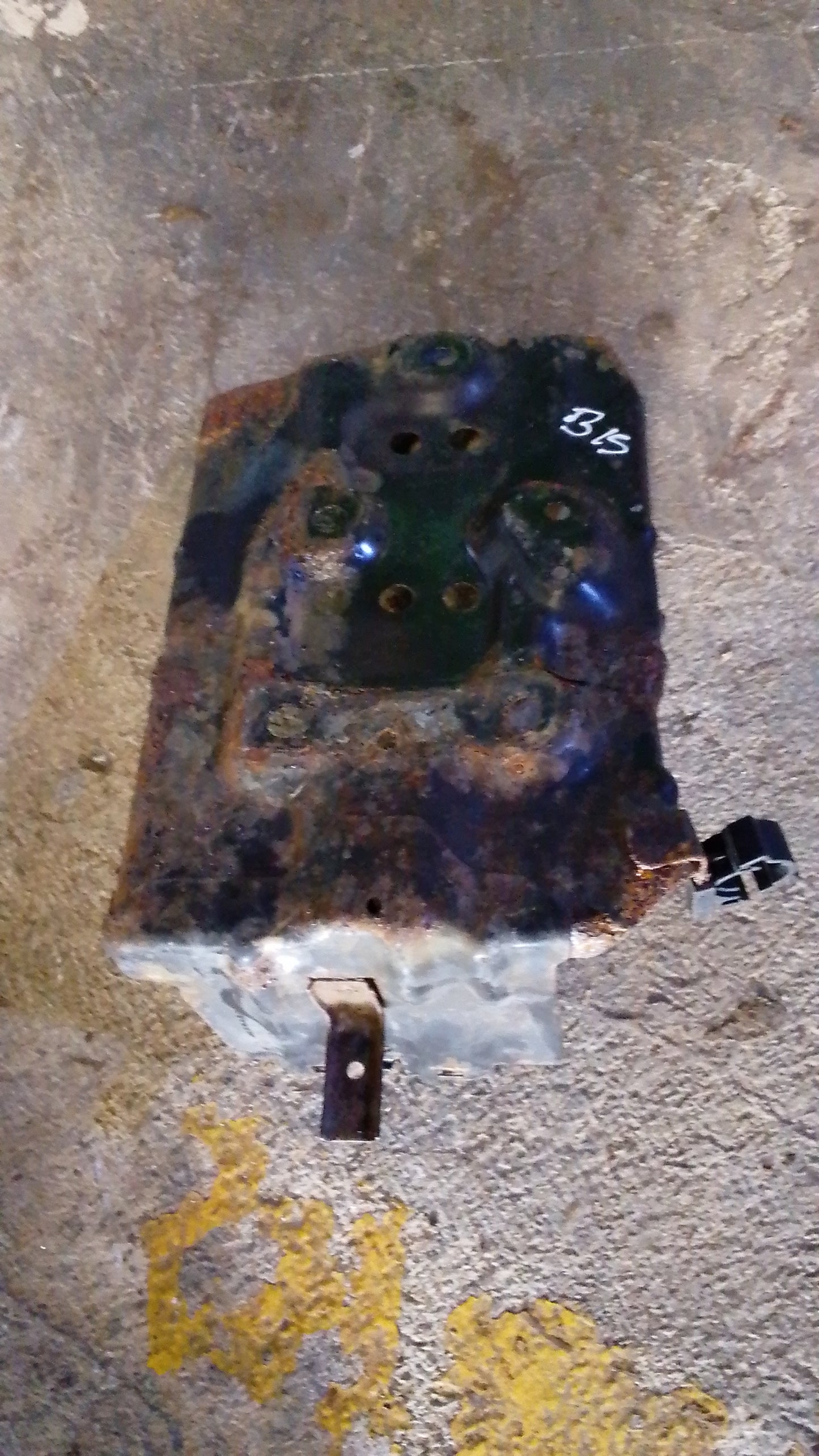 Base Batería Nissan Sentra B15