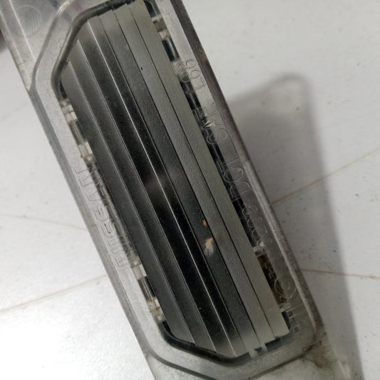 Luz Placa Trasera Nissan Sentra B15 2000 2008