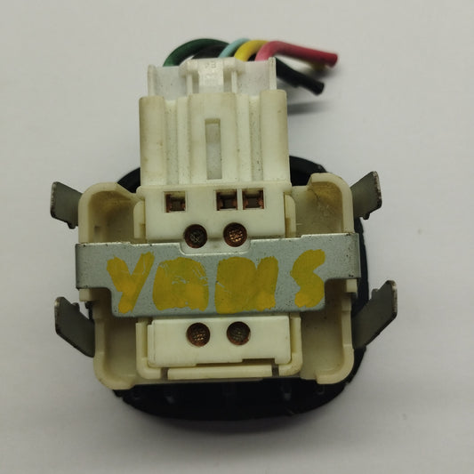 Mando Eleva Vidrio Yaris 2001 2010 Trasero Individual