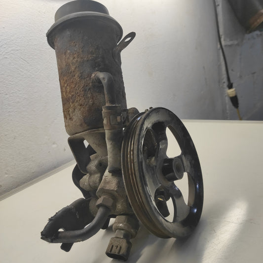 Bomba Direccion Hidraulica Toyota Yaris 2001 2005