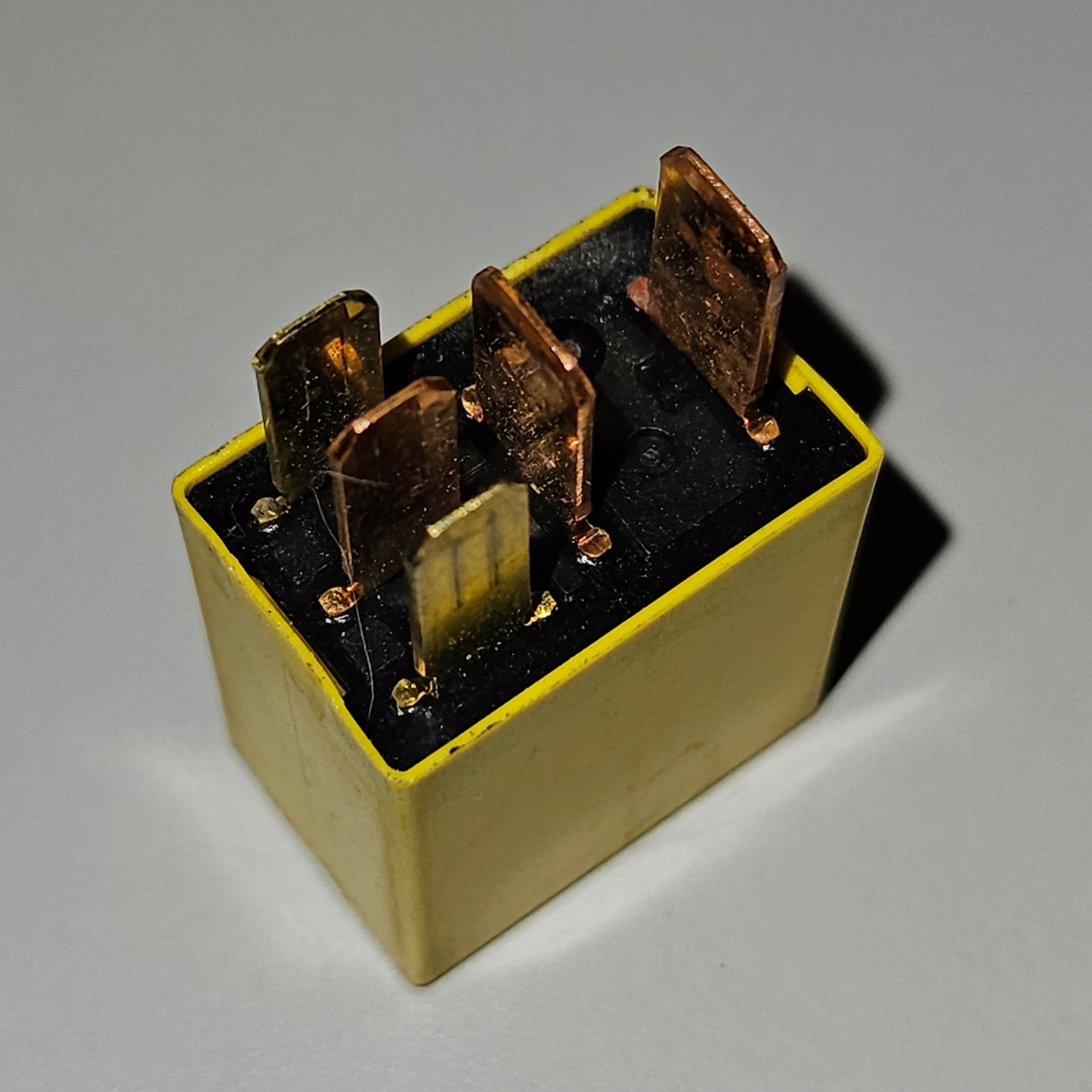 Rele Relay 5 Patas 12v 20/10amp Hyundai Original (Amarillo)